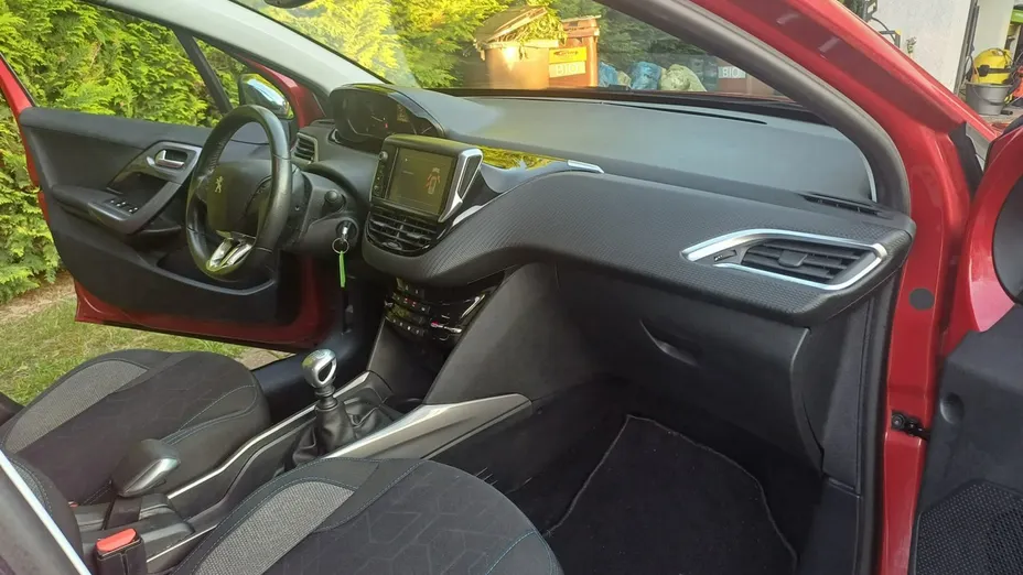 PEUGEOT 2008 -