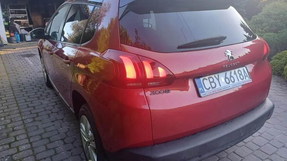 PEUGEOT 2008 -