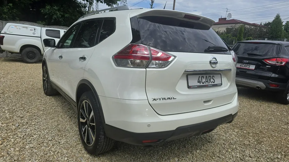NISSAN X-Trail -