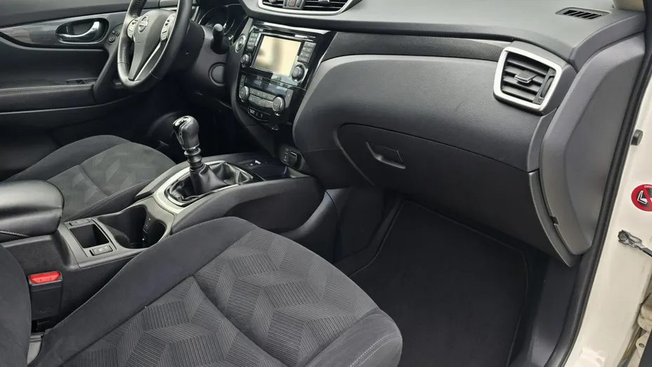 NISSAN X-Trail -