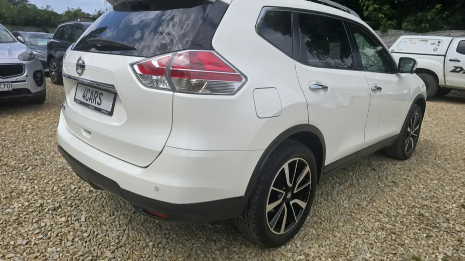 NISSAN X-Trail -
