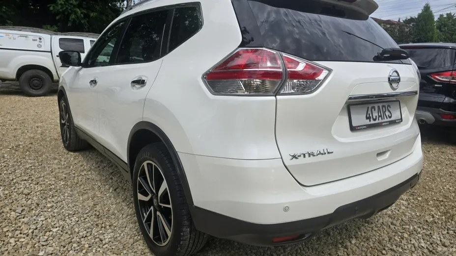 NISSAN X-Trail -