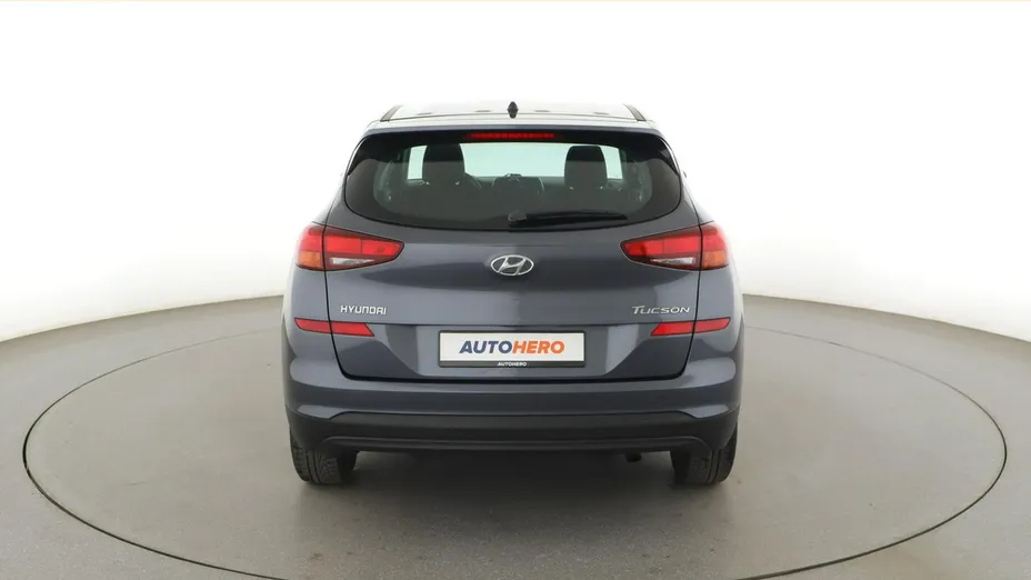 HYUNDAI Tucson -