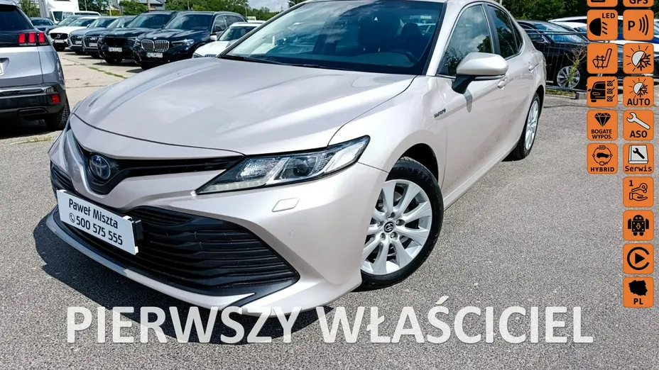 TOYOTA Camry -