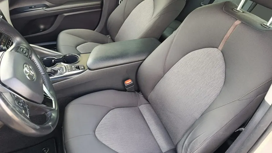 TOYOTA Camry -