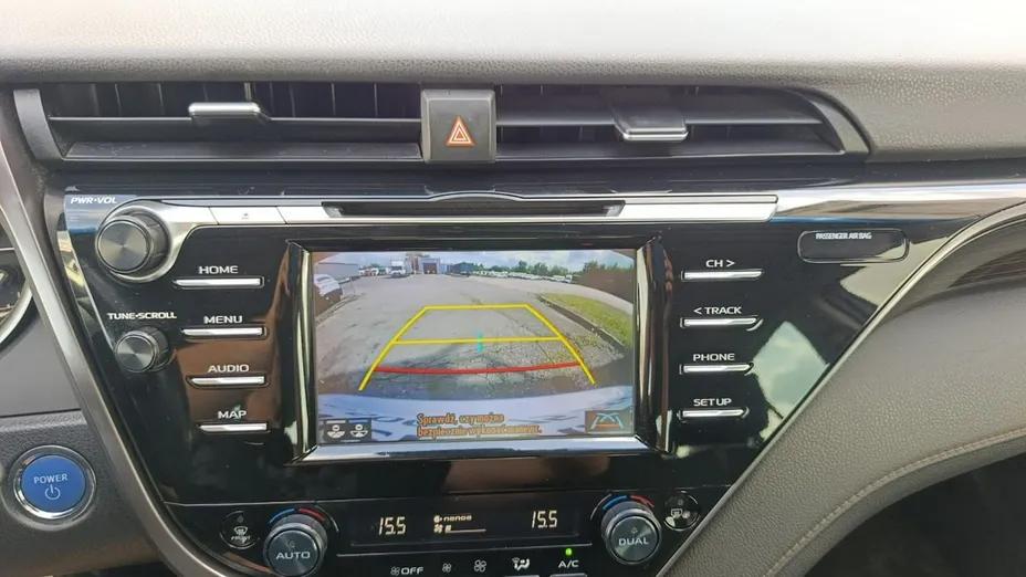 TOYOTA Camry -
