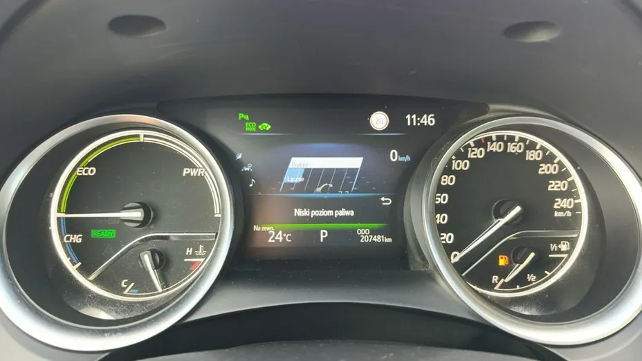 TOYOTA Camry -
