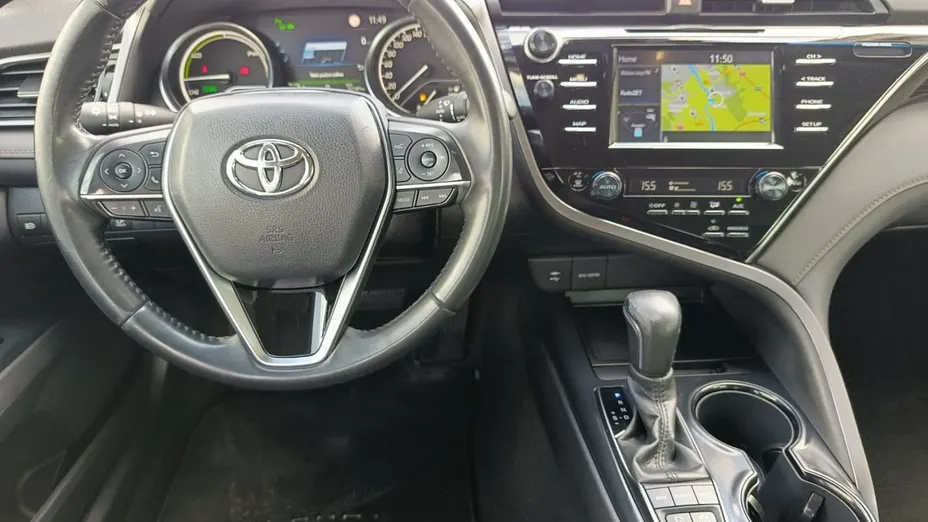 TOYOTA Camry -