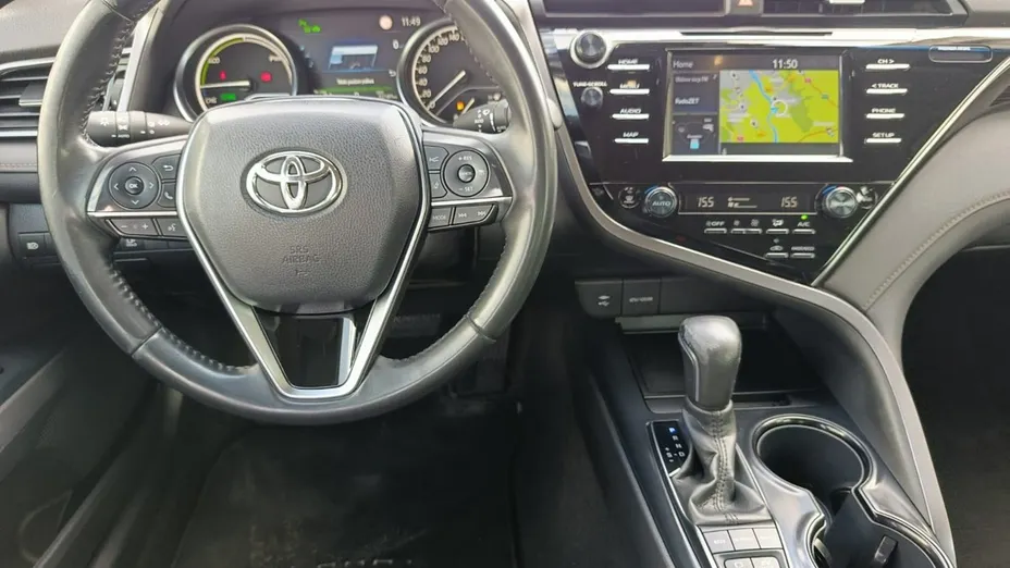 TOYOTA Camry -