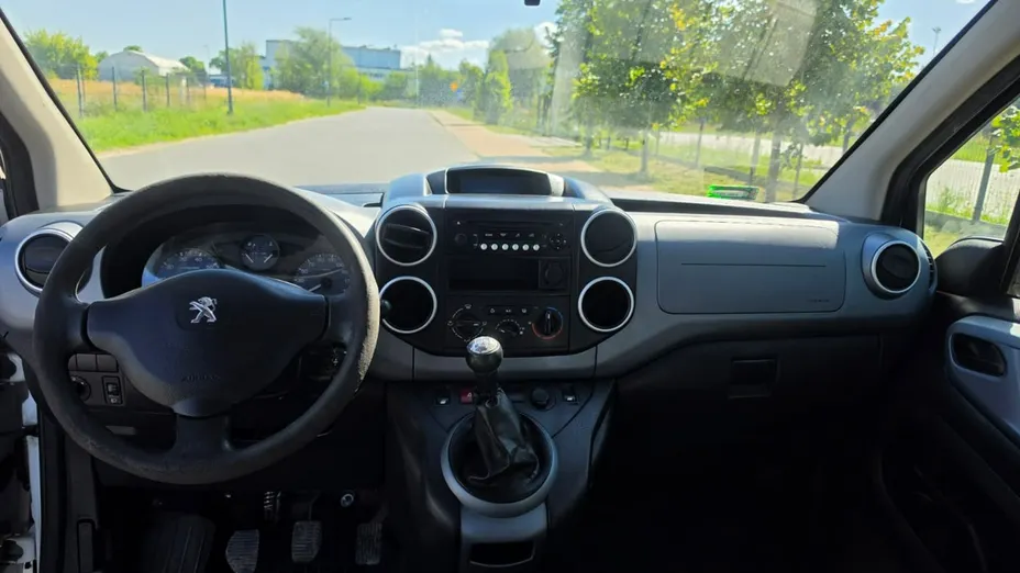 PEUGEOT Partner -