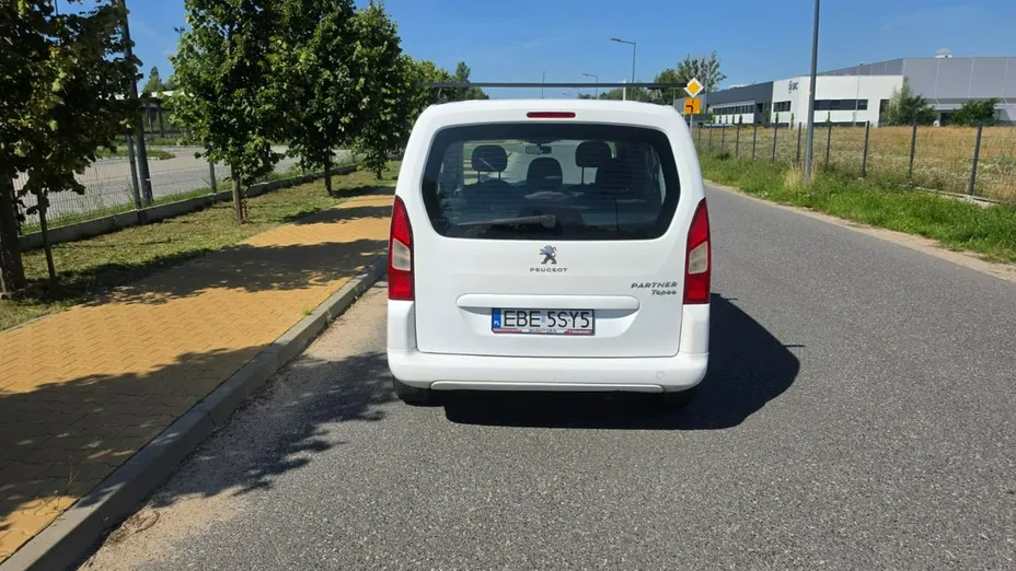 PEUGEOT Partner -