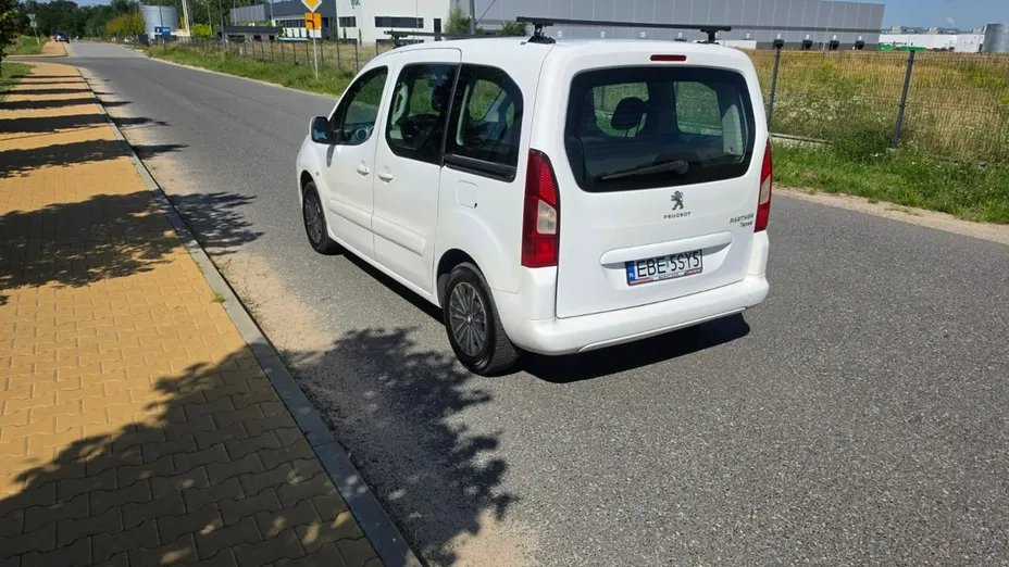 PEUGEOT Partner -