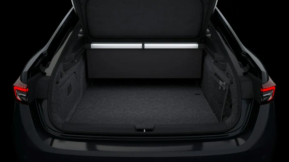 SKODA Superb -