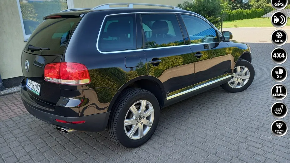 VOLKSWAGEN Touareg -