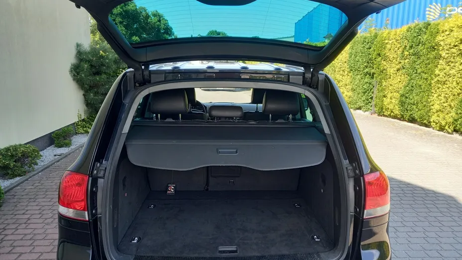 VOLKSWAGEN Touareg -