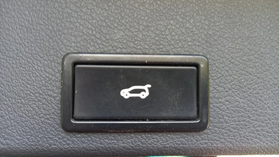 VOLKSWAGEN Touareg -