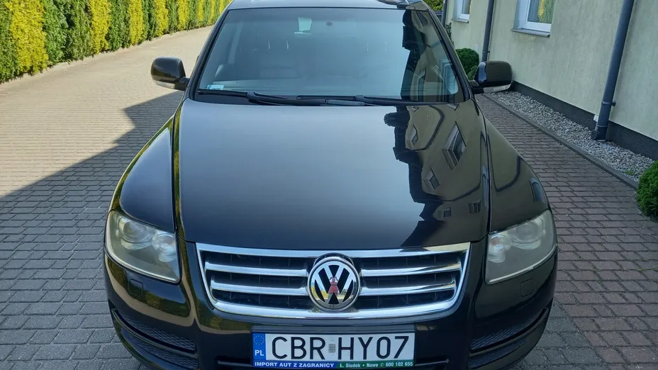 VOLKSWAGEN Touareg -