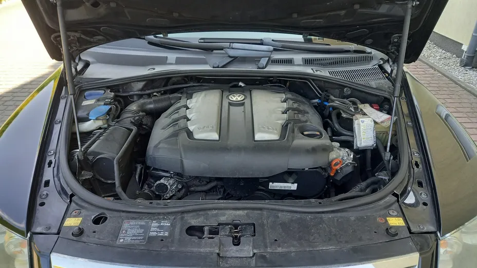 VOLKSWAGEN Touareg -