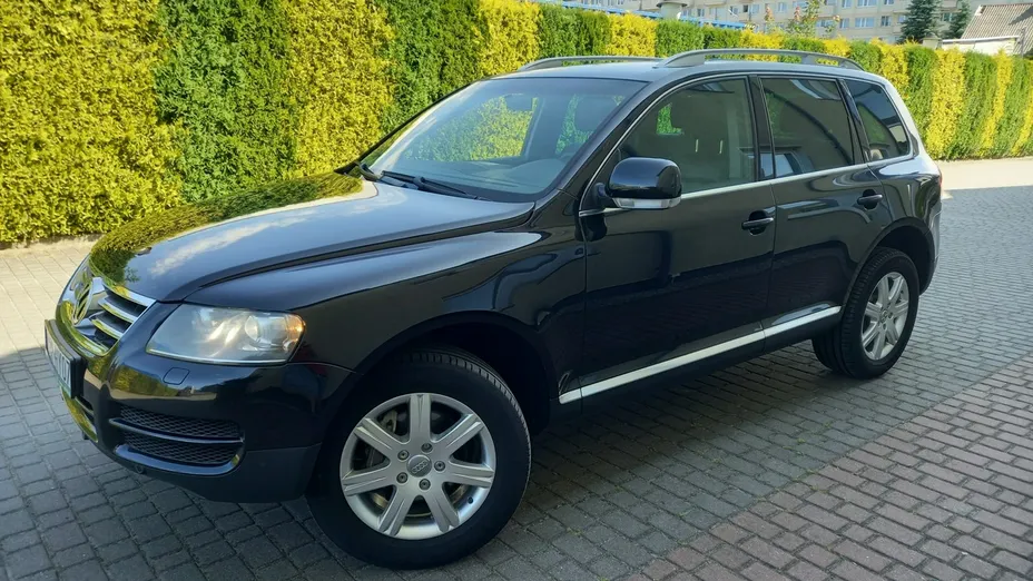 VOLKSWAGEN Touareg -