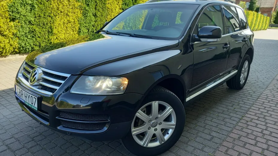 VOLKSWAGEN Touareg -