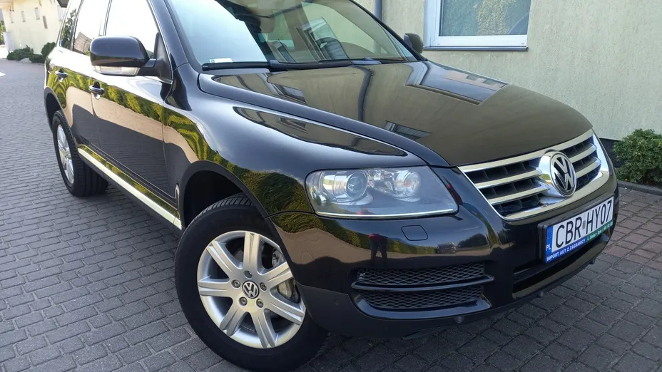 VOLKSWAGEN Touareg -