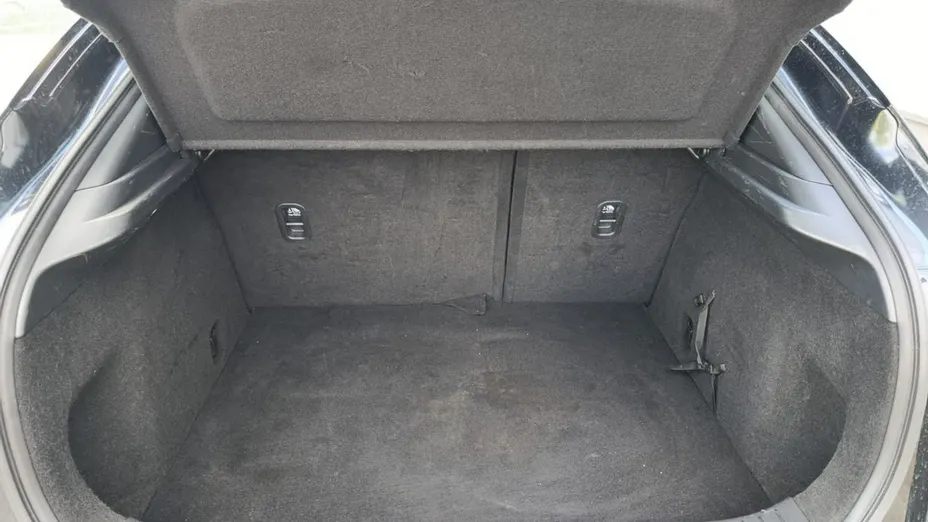 MAZDA CX-30 -
