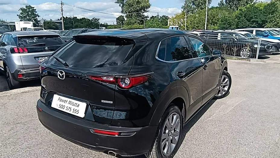 MAZDA CX-30 -