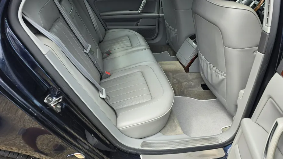 VOLKSWAGEN Phaeton -