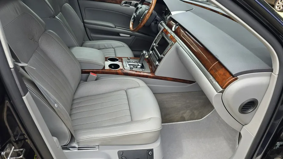 VOLKSWAGEN Phaeton -