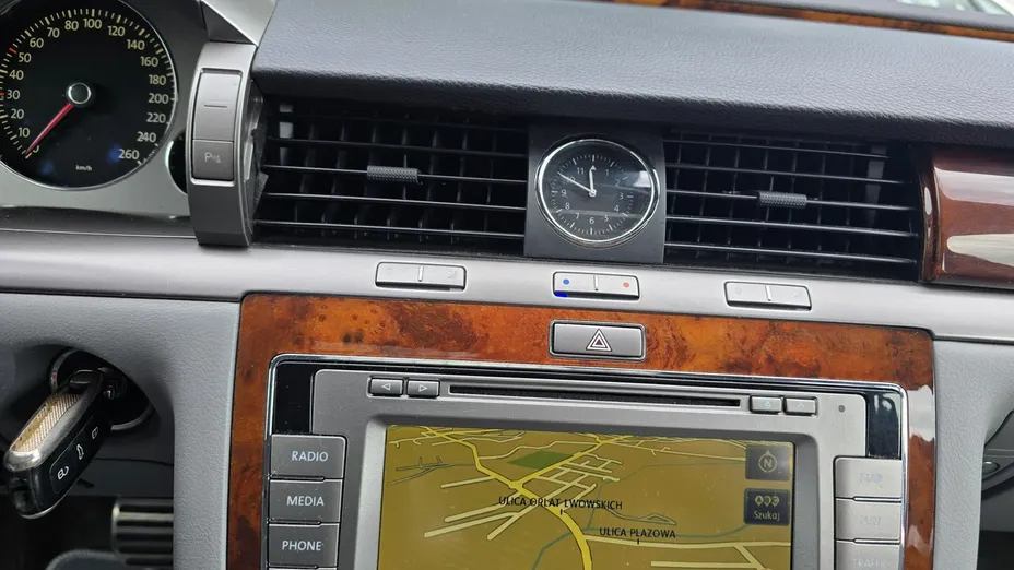 VOLKSWAGEN Phaeton -