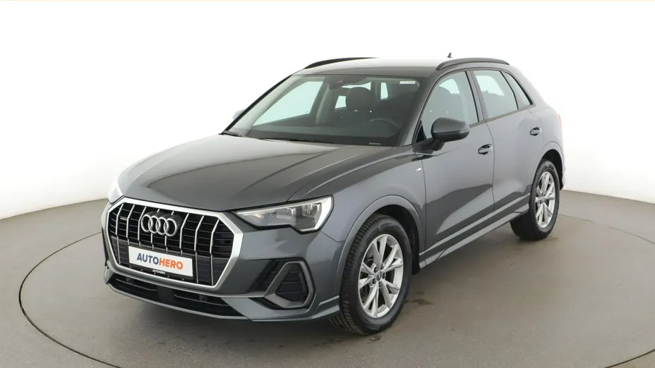 AUDI Q3 -