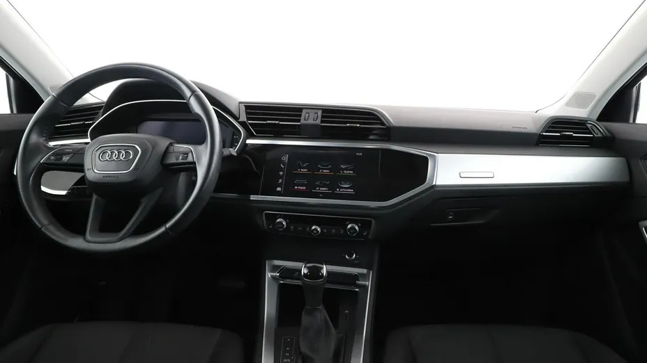 AUDI Q3 -