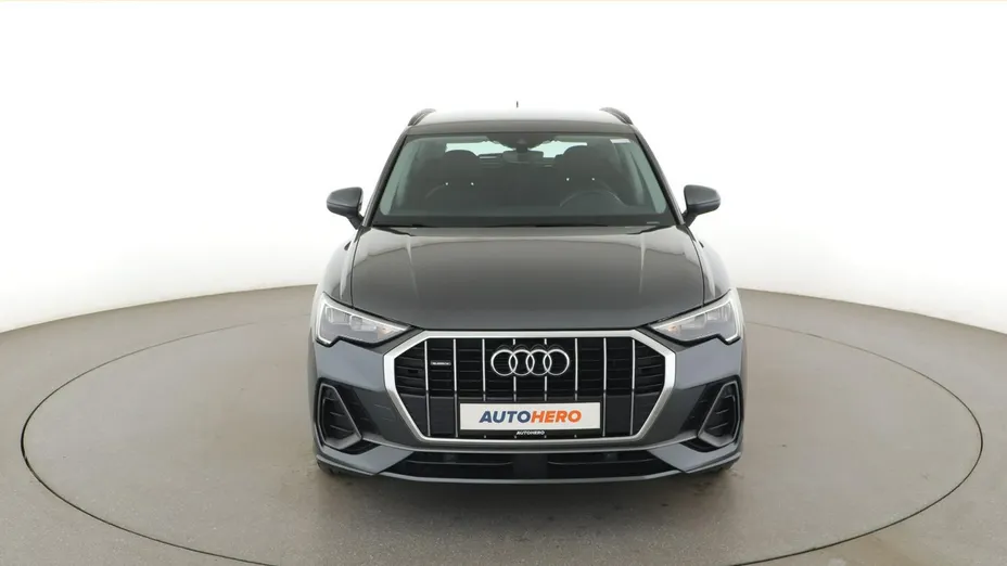 AUDI Q3 -