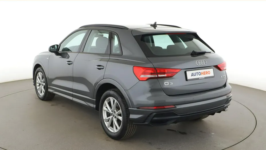 AUDI Q3 -