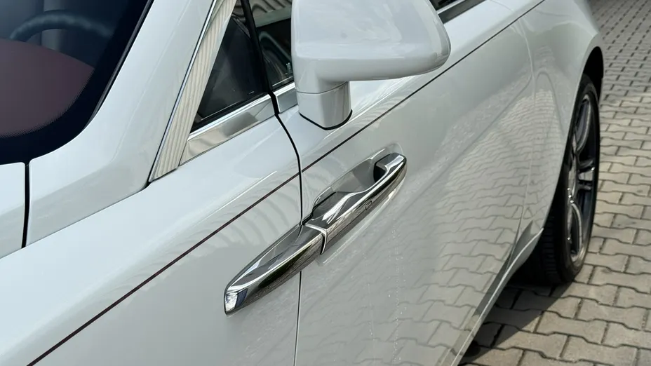 ROLLS-ROYCE Wraith -