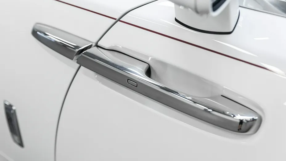 ROLLS-ROYCE Wraith -
