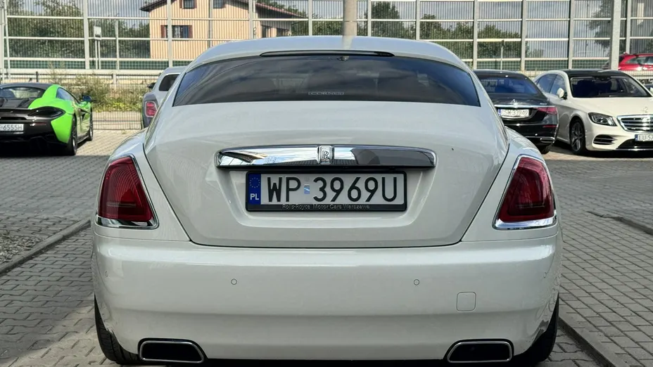 ROLLS-ROYCE Wraith -