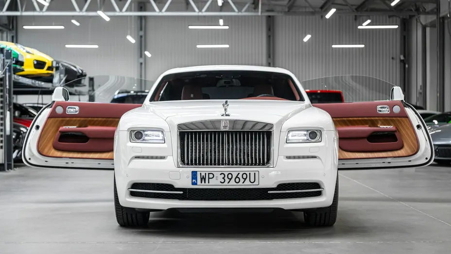ROLLS-ROYCE Wraith -