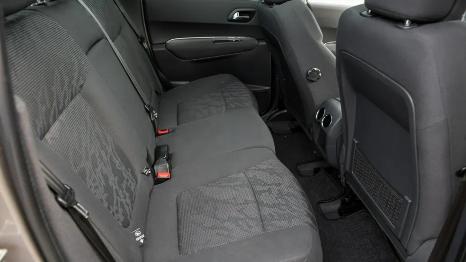 PEUGEOT 3008 -