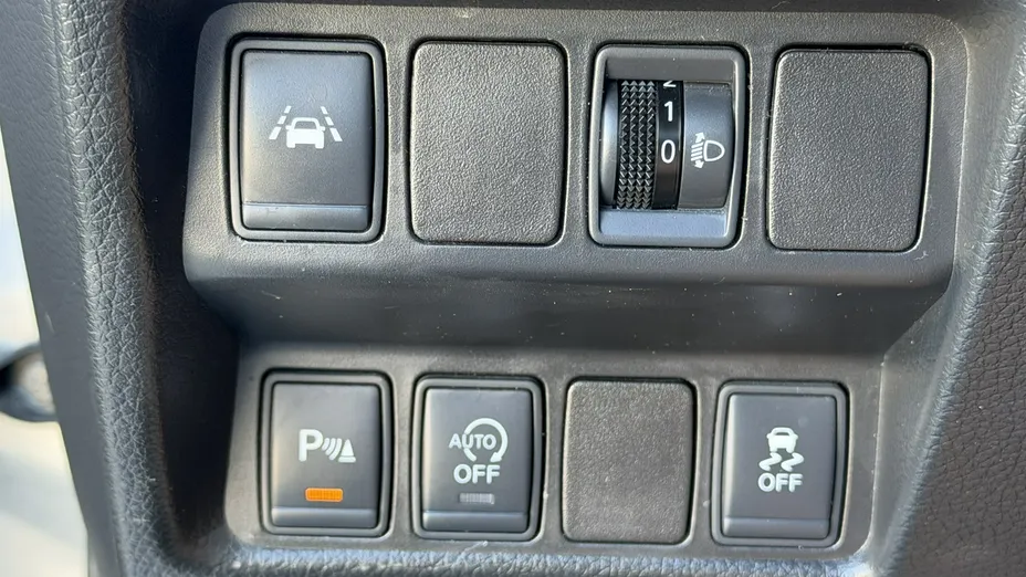 NISSAN Qashqai -