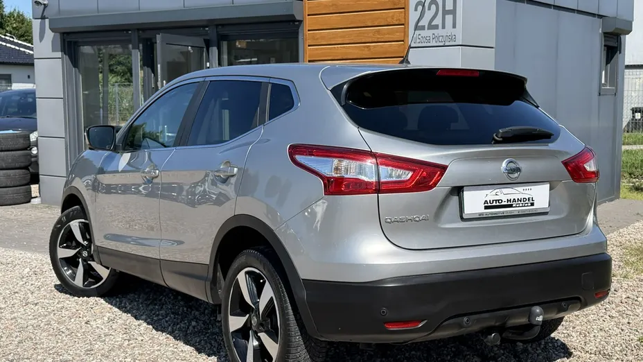 NISSAN Qashqai -