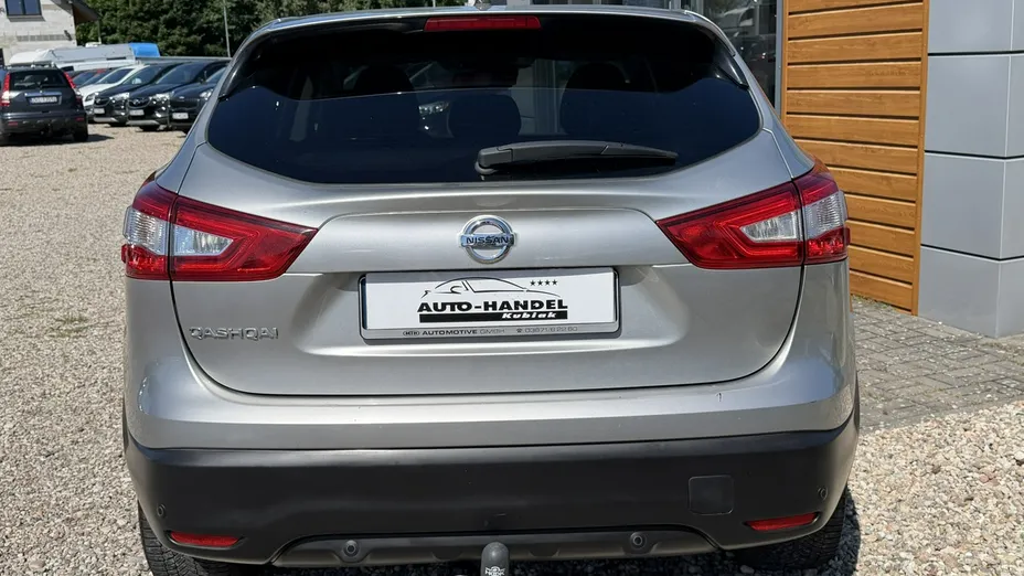 NISSAN Qashqai -