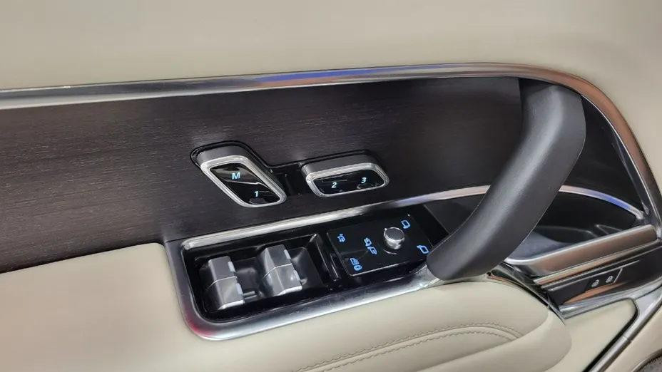 LAND ROVER Range Rover -
