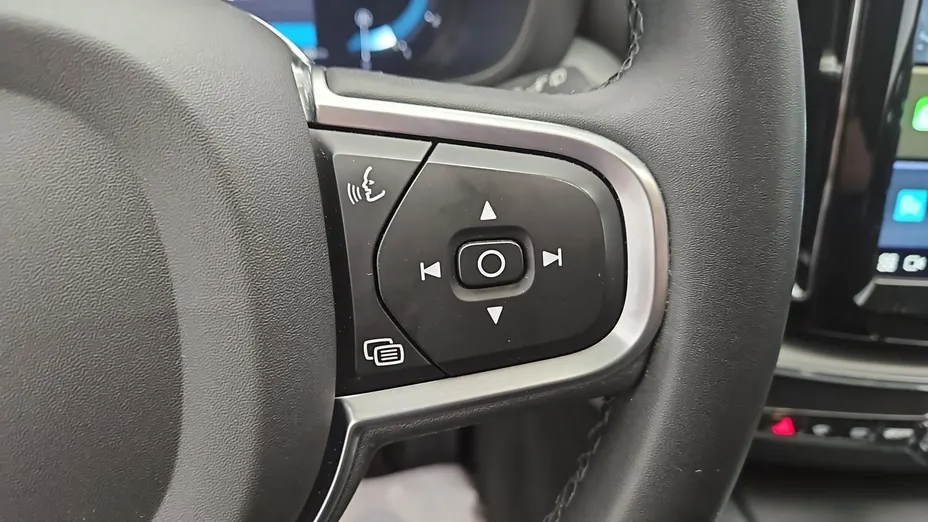 VOLVO XC60 -