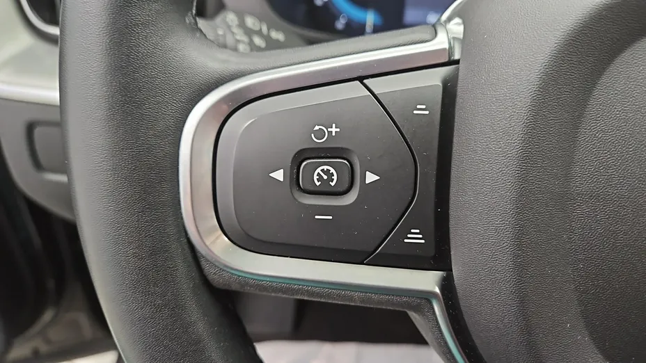 VOLVO XC60 -