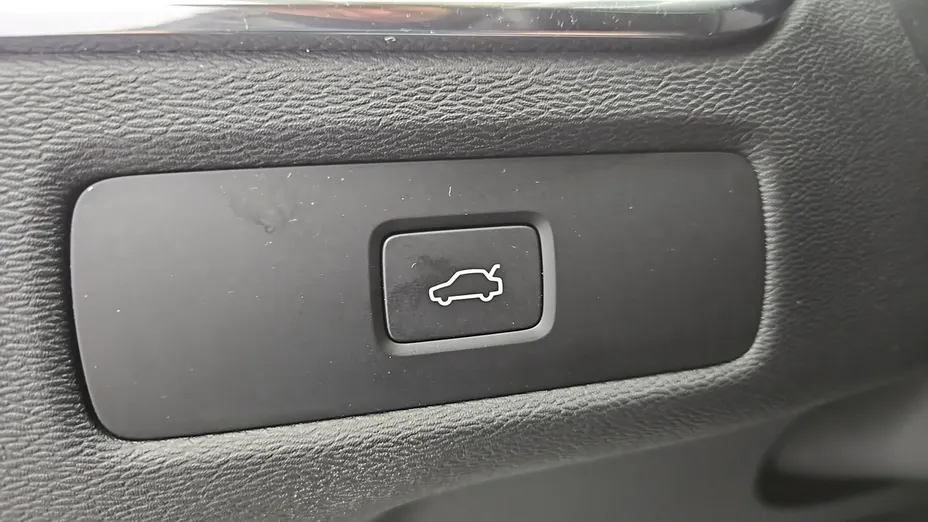 VOLVO XC60 -