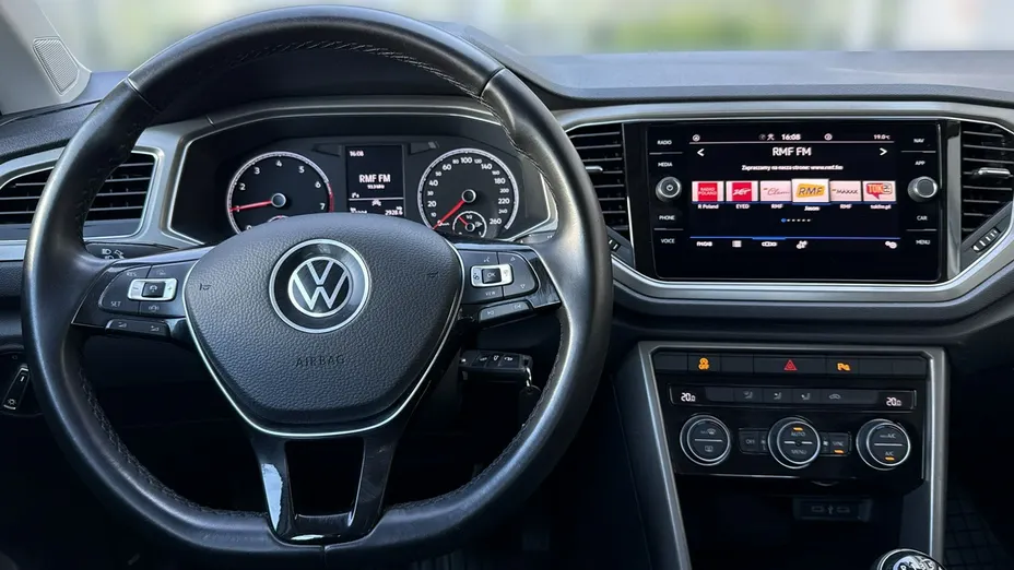 VOLKSWAGEN T-ROC -