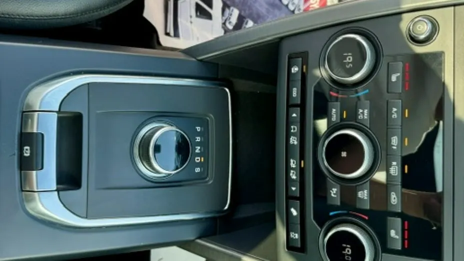 LAND ROVER Discovery Sport -
