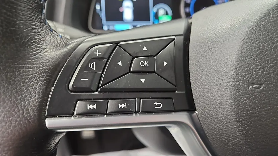 NISSAN Leaf -