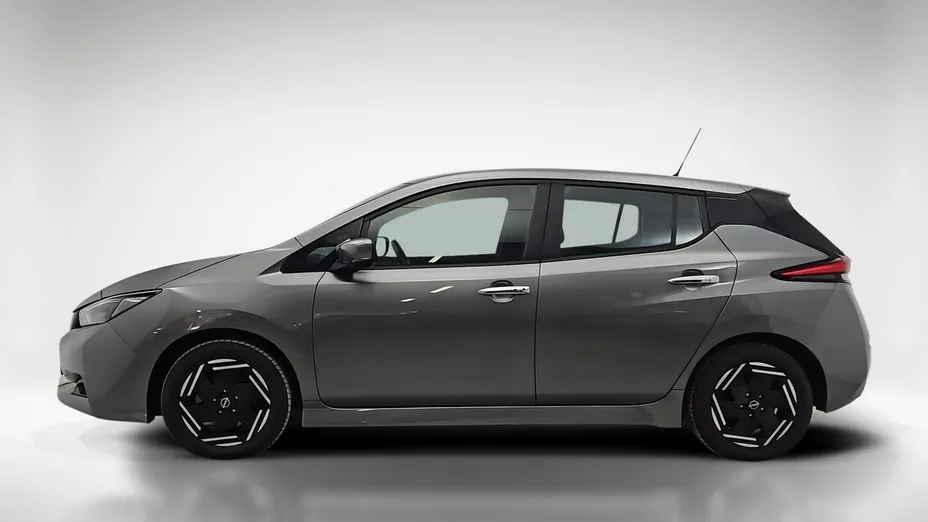 NISSAN Leaf -